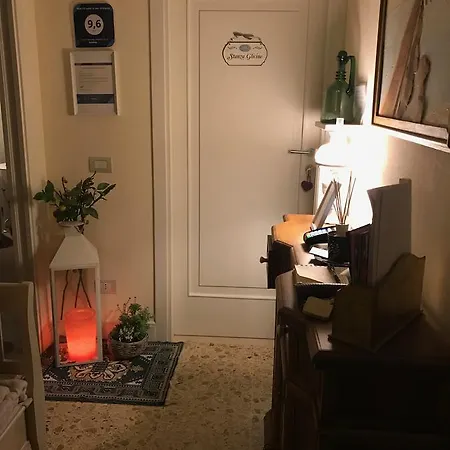 艾普罗普雷圣吉罗拉莫住宿加早餐旅馆 住宿加早餐酒店 3*