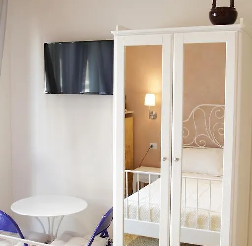 I Propilei Di San Girolamo Couette-café Rimini